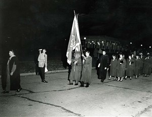 Image description is not available for 1967.077